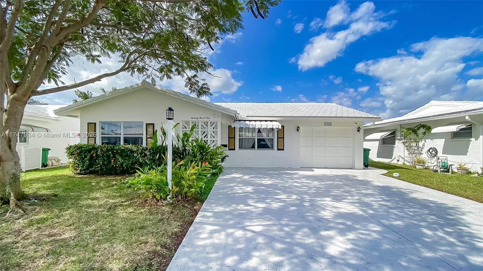 BEAUTIFULLY REMODELED SINGLE FAMILY HOME IN A 55 COMMUNITY.