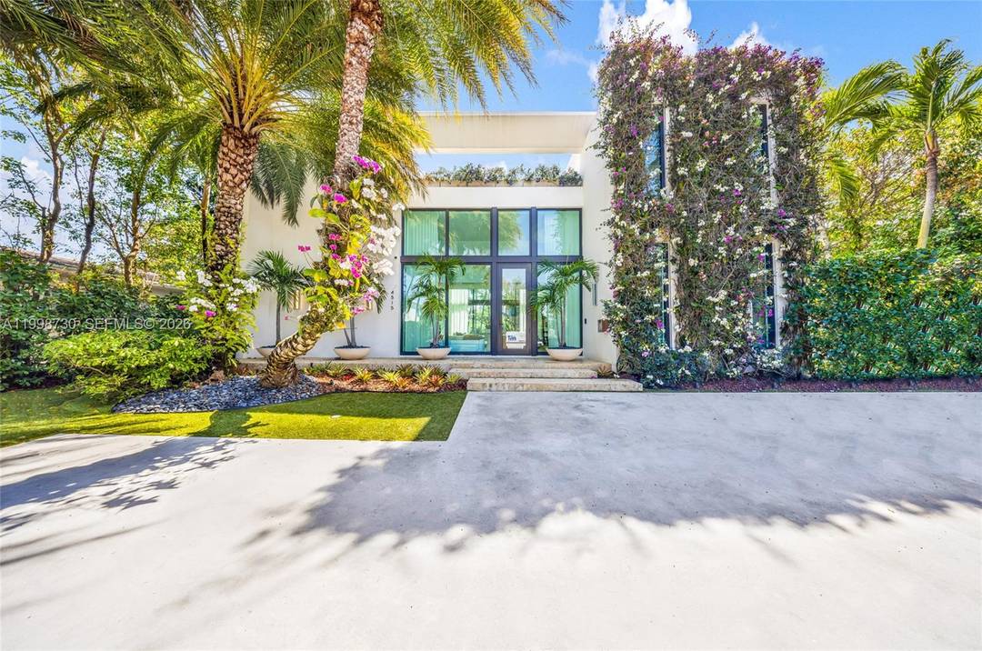 Welcome to 4515 N Michigan a beautifully maintained and architecturally distinctive residence designed by Domo Architecture, offering comfort, space, and versatility in a prime Miami Beach location.