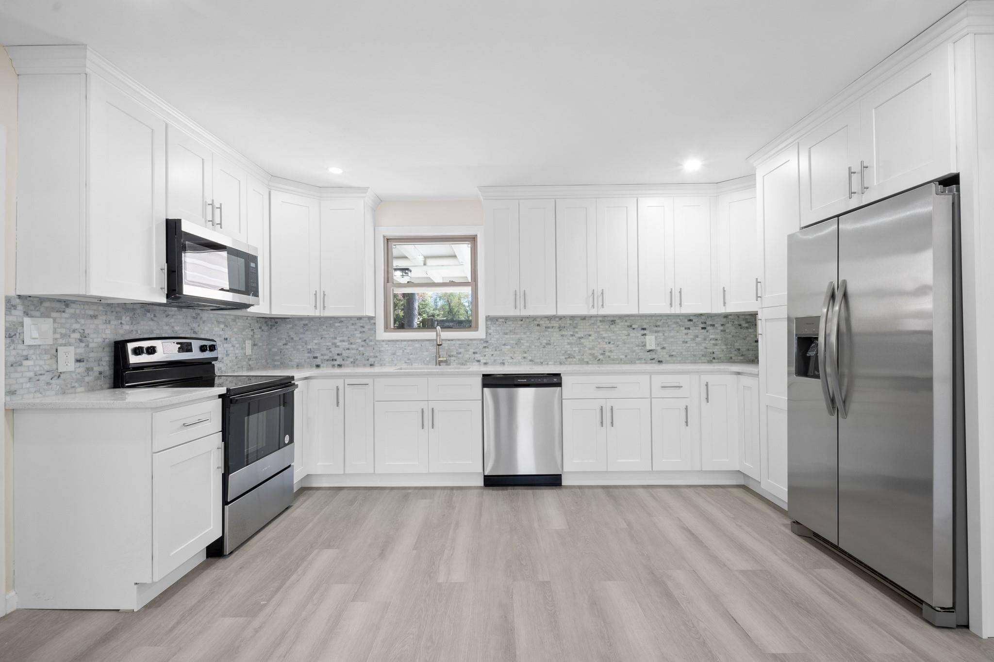 Space, style amp ; modern luxury come together at 84 East 19 St !