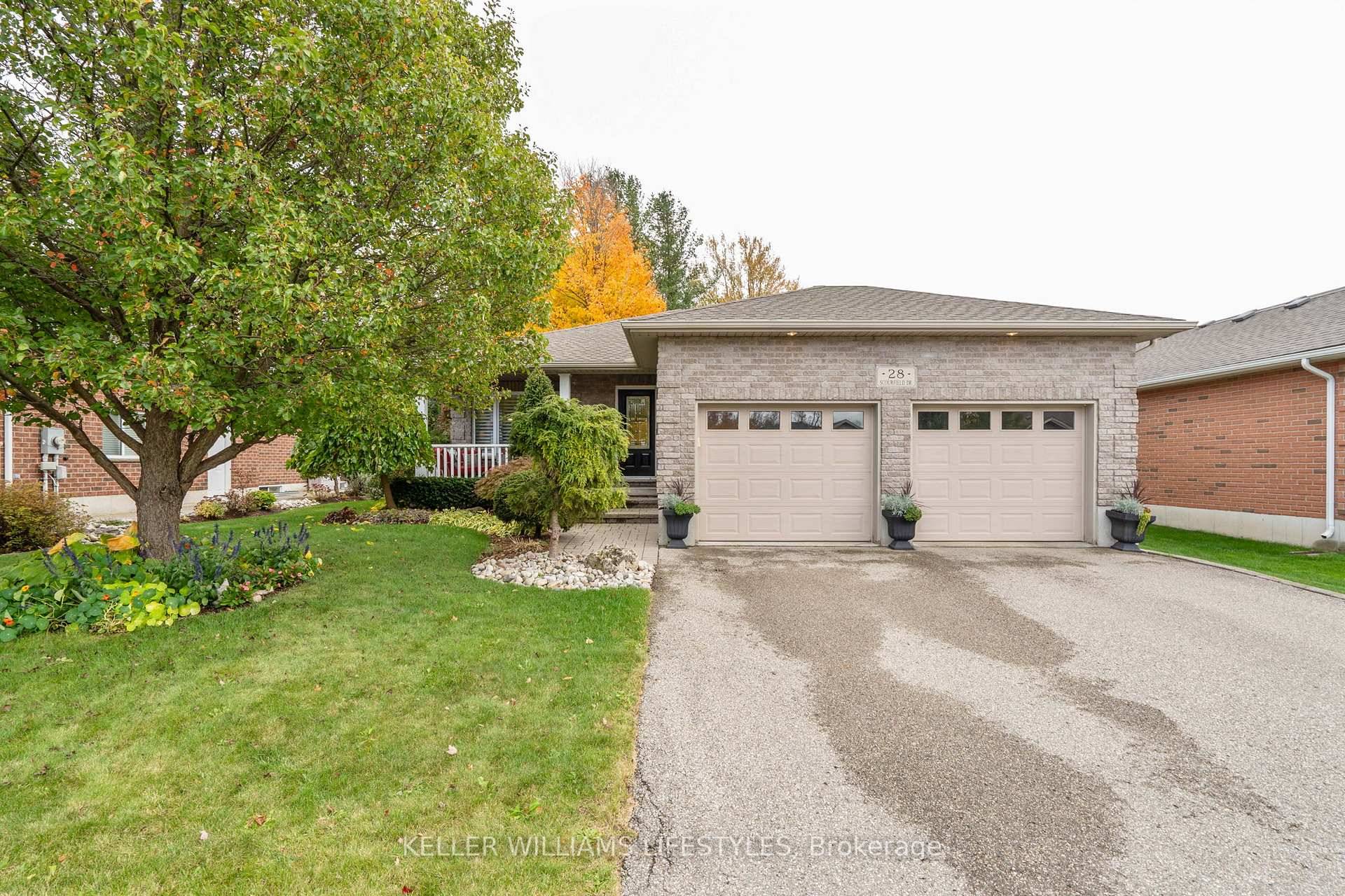 Tucked away on a quiet cul de sac in one of North Ingersoll's most loved neighbourhoods, this all brick bungalow has that welcome home feeling the minute you pull up.