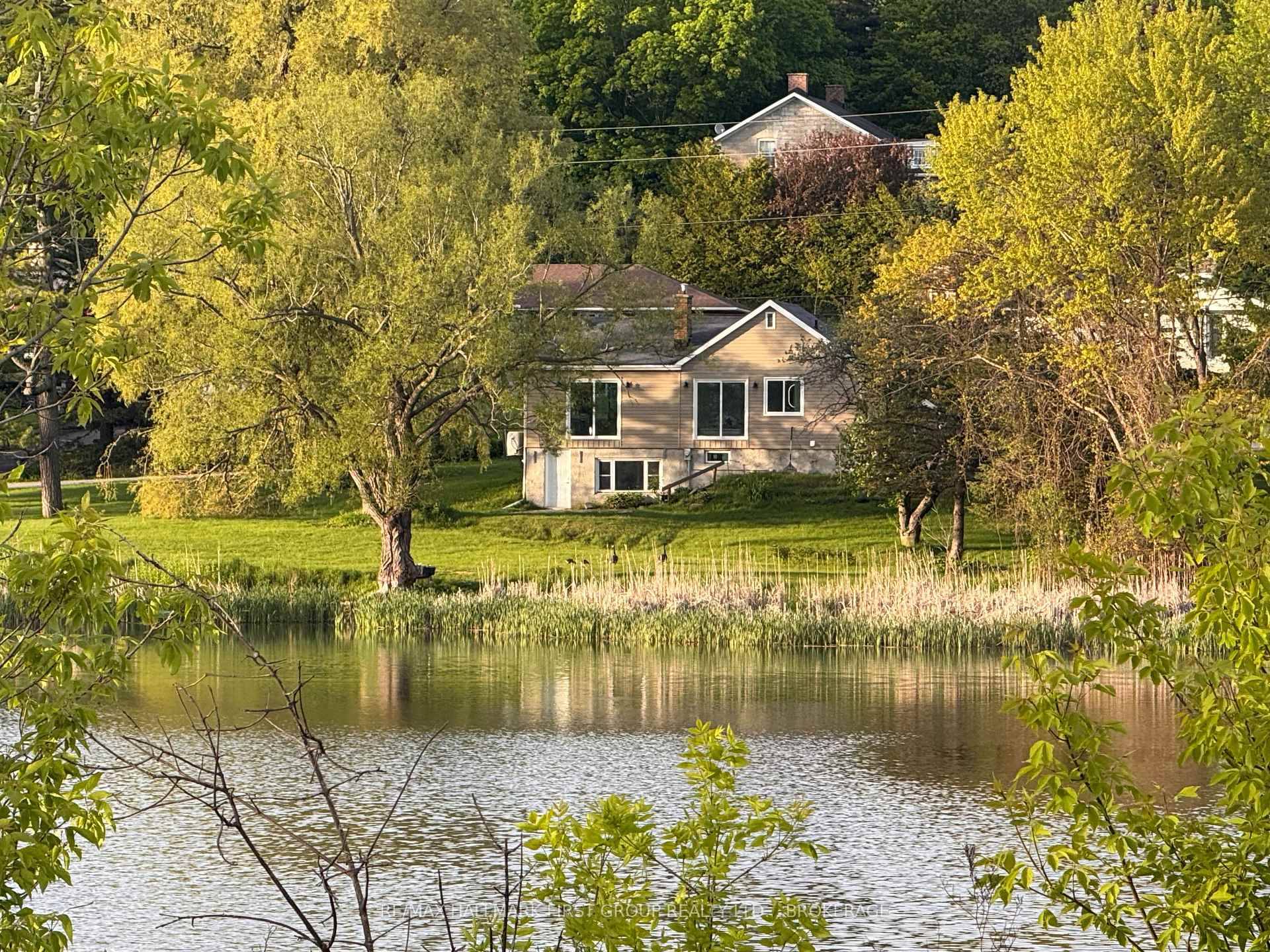 Stunning Waterview Home with access to Lake Ontario.
