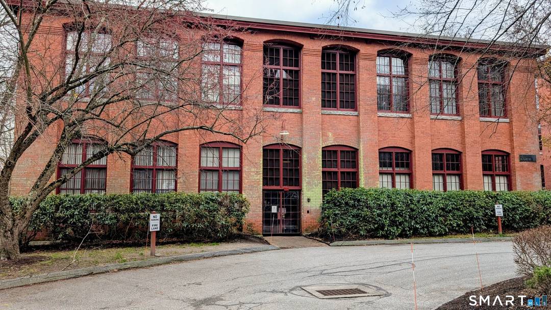 Rare opportunity for investors to acquire 3 units within the historic Warrenton Mill.