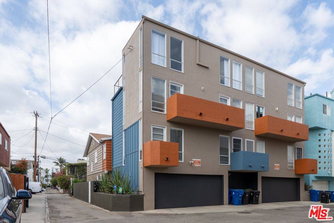 110   Fleet St 2BR Marina Del Rey La