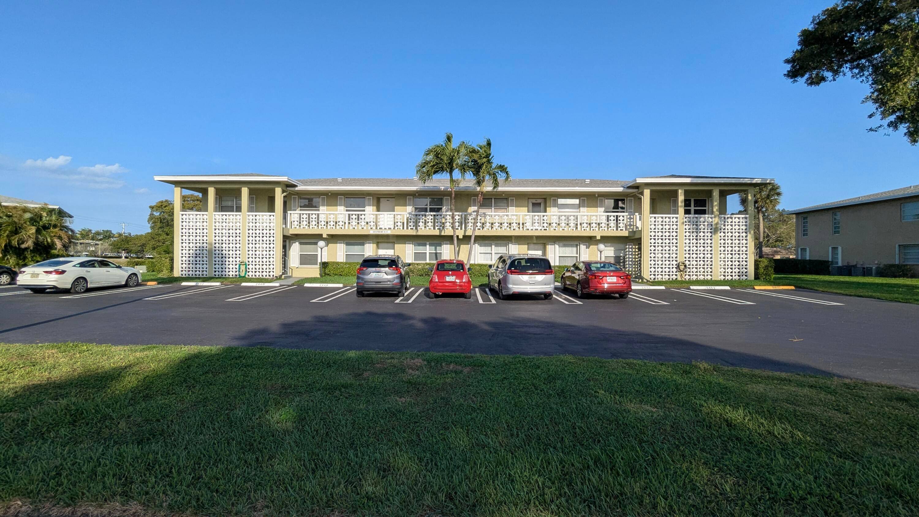 Beautiful rarely available quite, corner unit in one of the best building with a serene canal view.