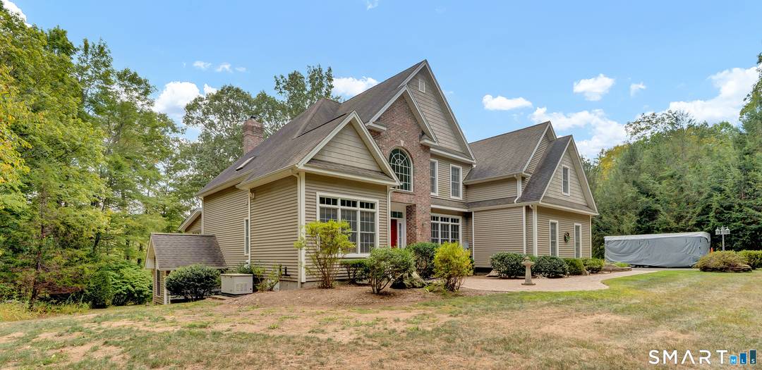 Welcome to 4 Bishop Rd, a custom built colonial on a quiet cul de sac in beautiful Oxford, CT.
