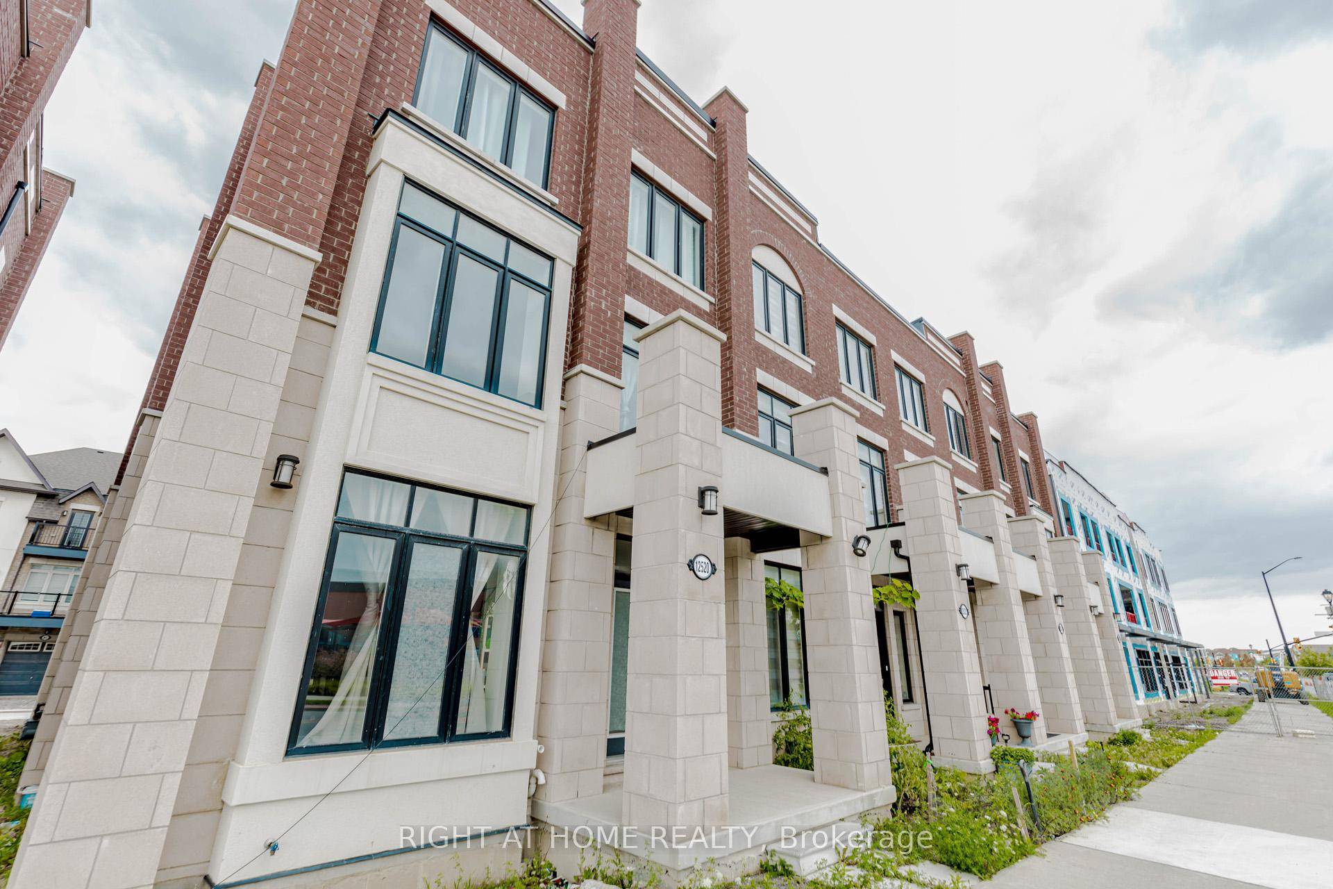 Nestled in the sought after area of Caledon, this stunning home is located at the intersection of Kennedy Road and Dougall Avenue.