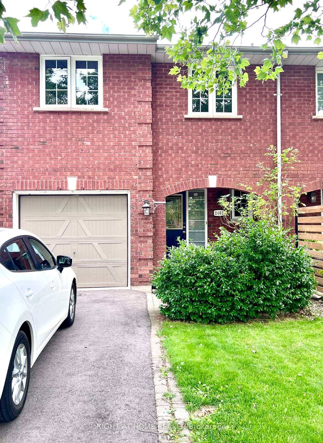 The epitome of comfortable living in the heart of River Oaks, Oakville.