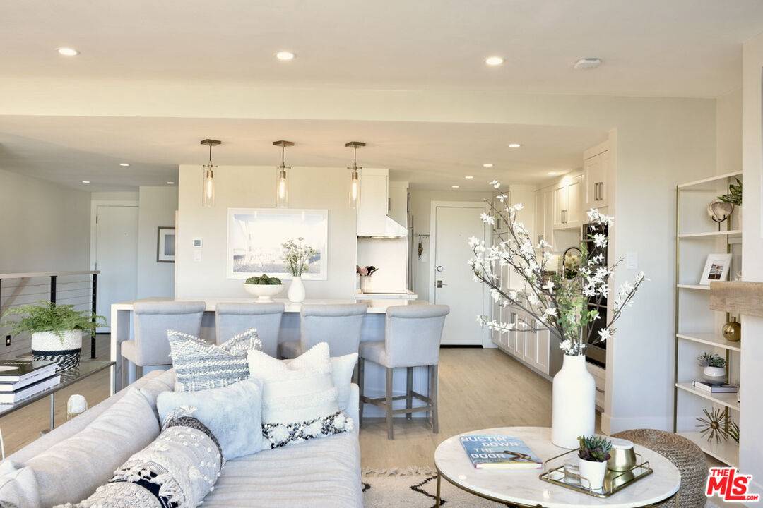 23908 De Ville Way 2BR Malibu La