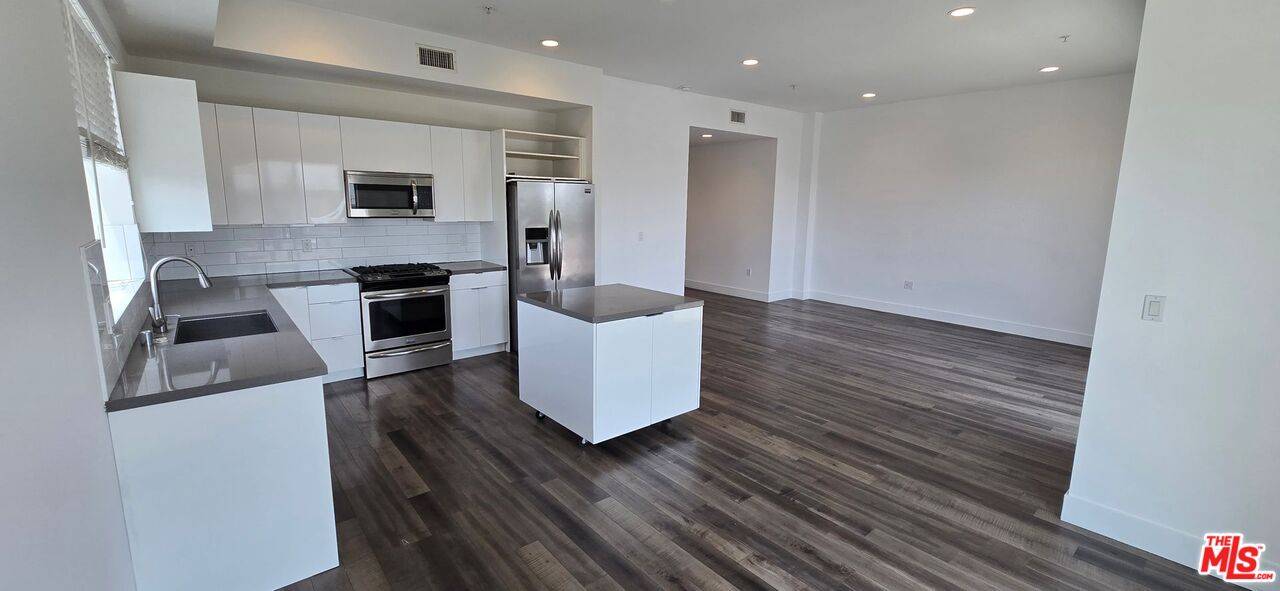 1215  S Bedford Ave 3BR Beverlywood La