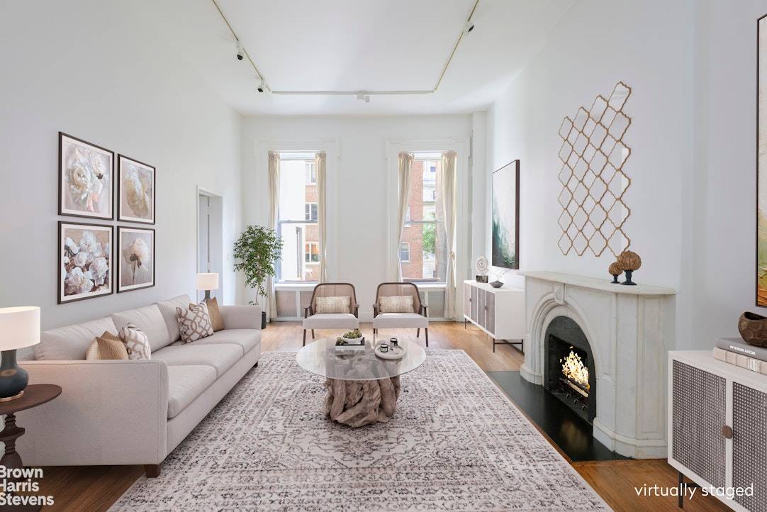 Charming Parisian Apartment on Gramercy Park Rare opportunity to purchase a beautiful one bedroom apartment with a North facing private terrace on Gramercy Park with access to Gramercy Park.