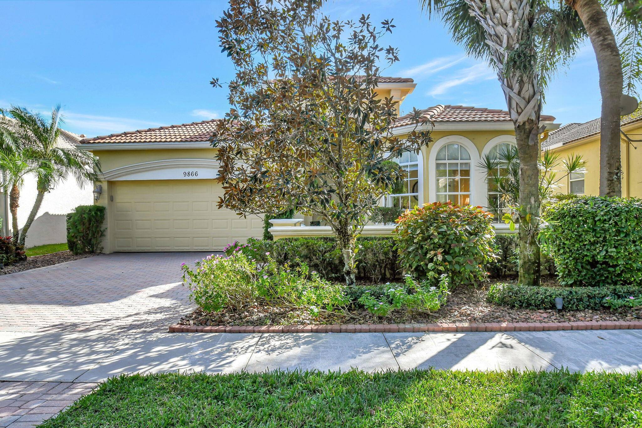 Stunning 2 Bedrooms plus a versatile Den Library, 2.