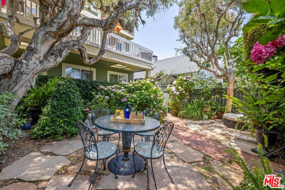 17  20th Ave 2BR Marina Del Rey La