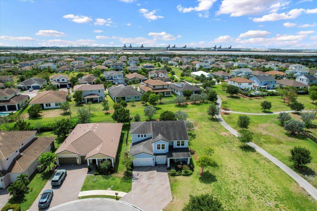 Rare opportunity on a premium, nearly quarter acre cul de sac lot surrounded by Arden's largest green space with only one neighbor !