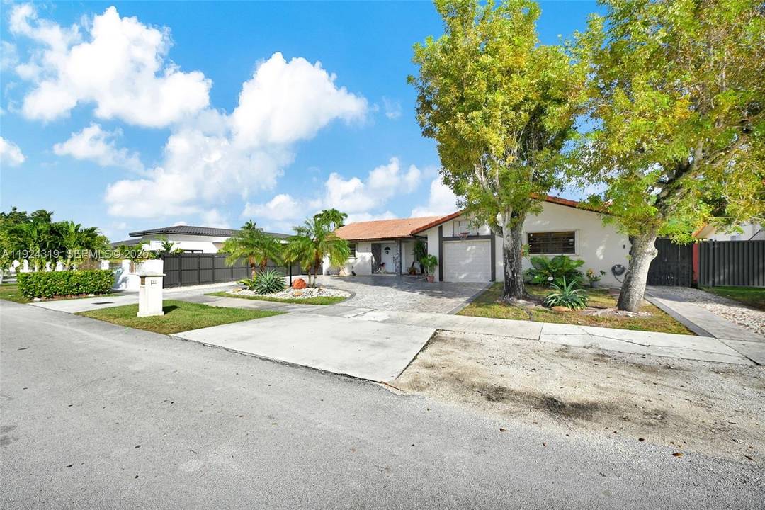 Beautifully updated 6BR 3BA Miami home offering approx.