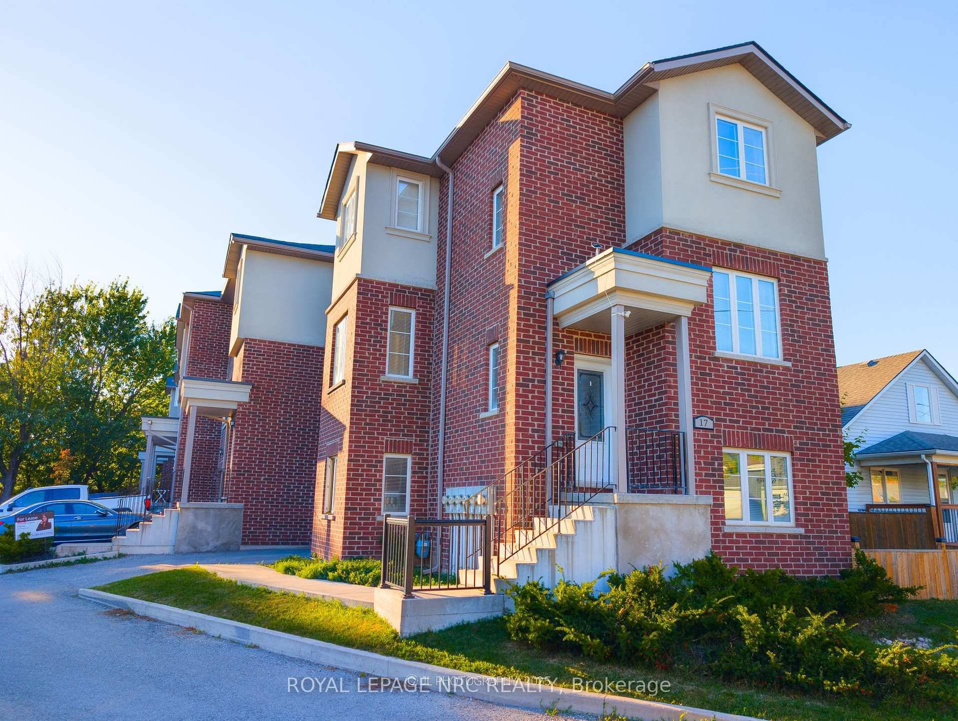Welcome to this beautiful townhouse !