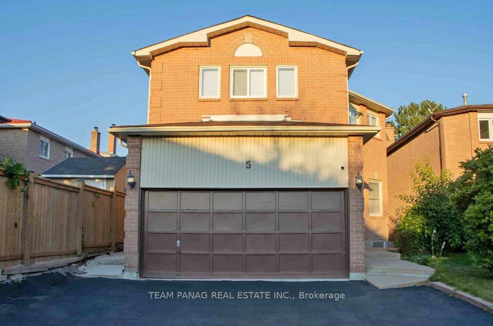 Beautiful 4 bedroom, 3 washroom detached home available for lease !