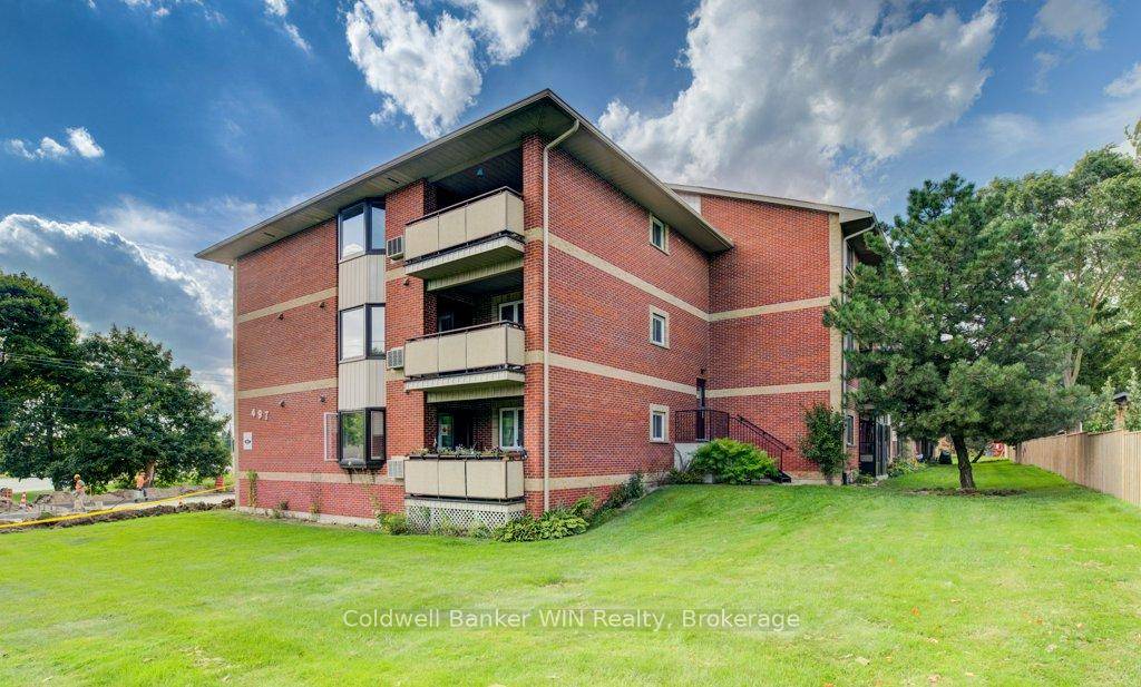 Welcome to Unit 206 located at 497 Birmingham St W in the beautiful town of Mount Forest.