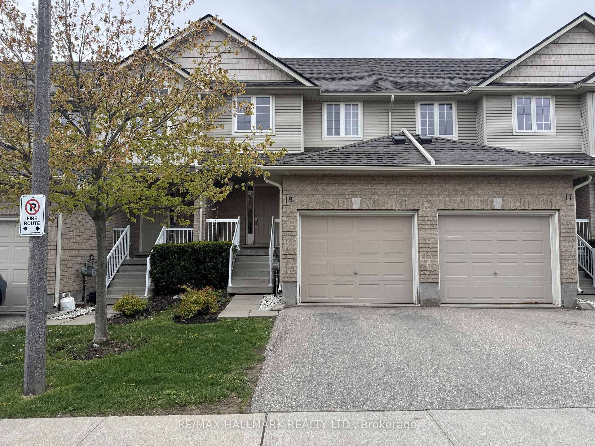 Fantastic opportunity to own an immaculate 3 Bedroom Condo Townhouse in a high sought after of great south end location of Guelph minutes away from Hwy 401.