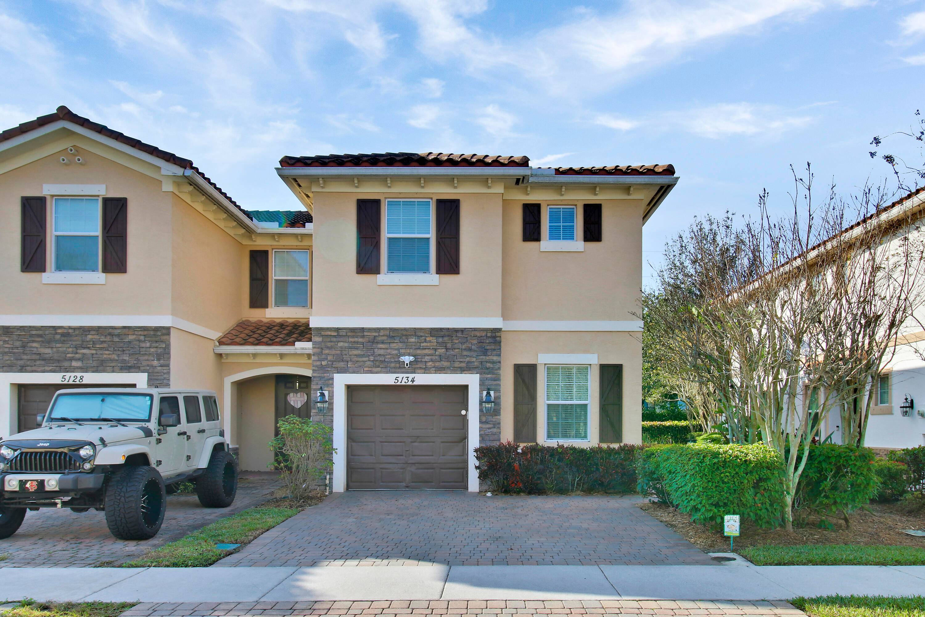 A Home That Checks All the Boxes Don't Miss Out !