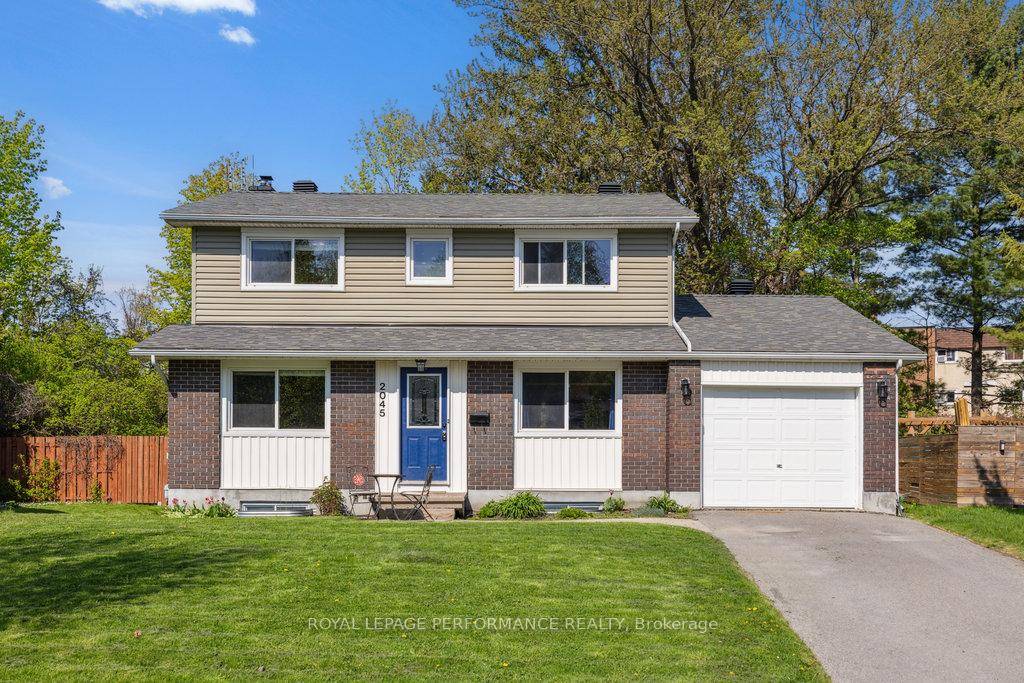 Welcome to 2045 Deerhurst Court, nestled on a quiet cul de sac in the heart of sought after Beacon Hill North.