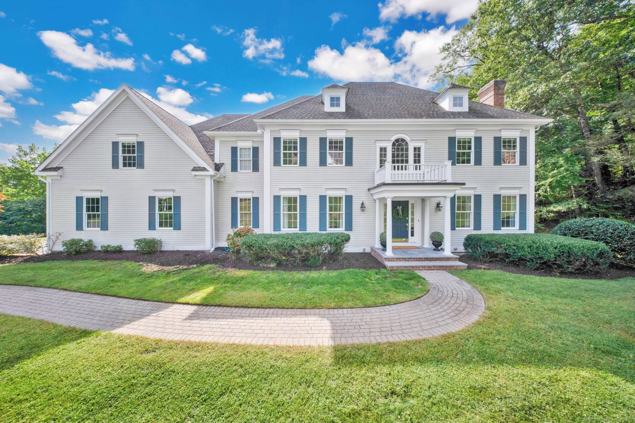 Welcome to 99 Bridgewater Drive a rare find on 2.