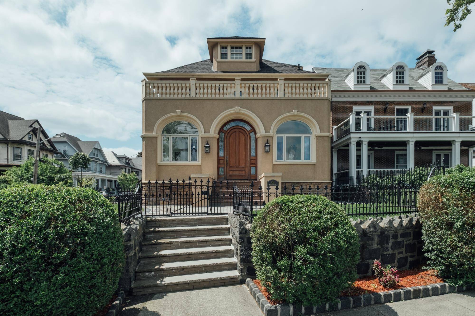 821-823 BLVD EAST New Jersey