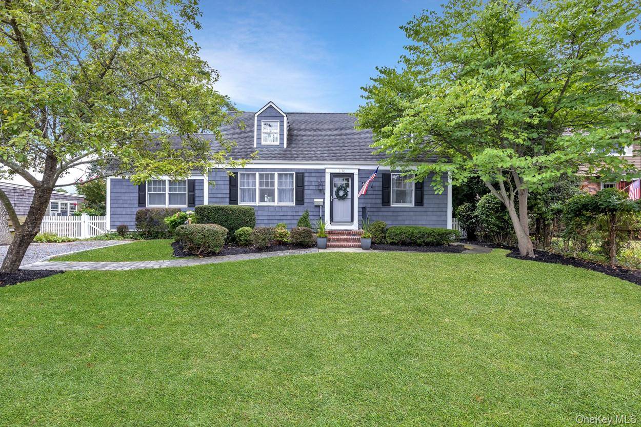 Welcome to 136 Cedar Avenue !