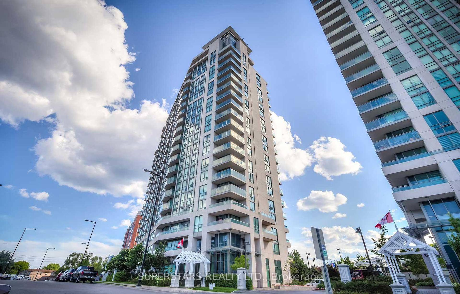 This gorgeous, bright, and spacious corner unit offers a stunning southwest panoramic view of the Toronto skyline from every room !