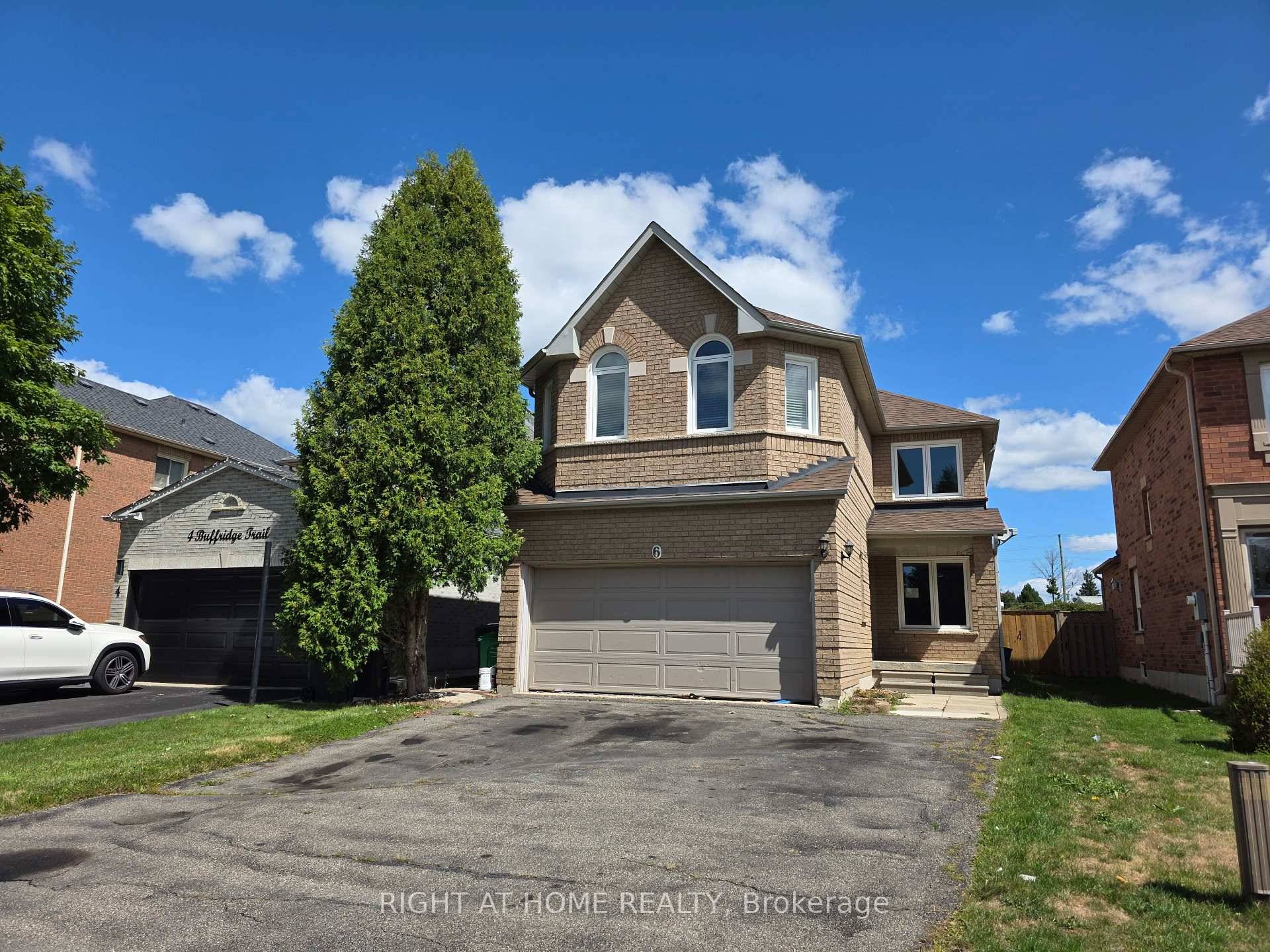 4 Bedroom Home With 2 Car Garage amp ; 4 Car Parking In Popular Area Of North Brampton.