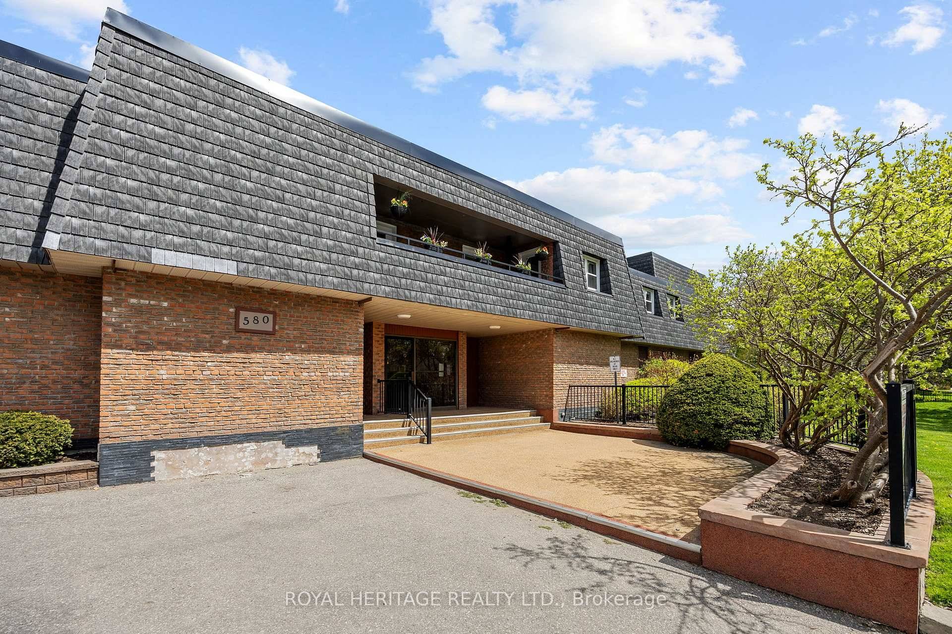 Spacious, Updated 3 Bedroom Condo in Prime Whitby Location !