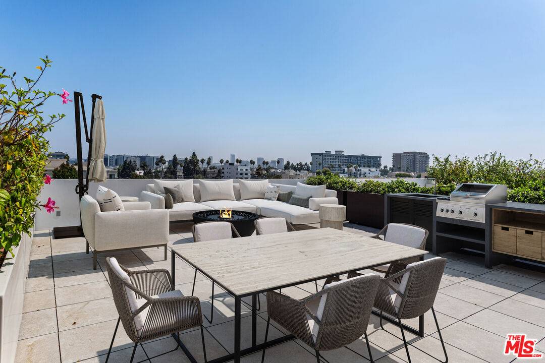 425 N Palm Dr 3BR Beverly Hills Post Office | B.H.P.O. La