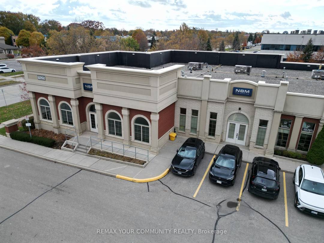 Incredible turn key 5, 463 SF corner unit available for sale at the highly desirable Maple Grove Corporate Centre in the heart of Oakville's thriving business corridor.