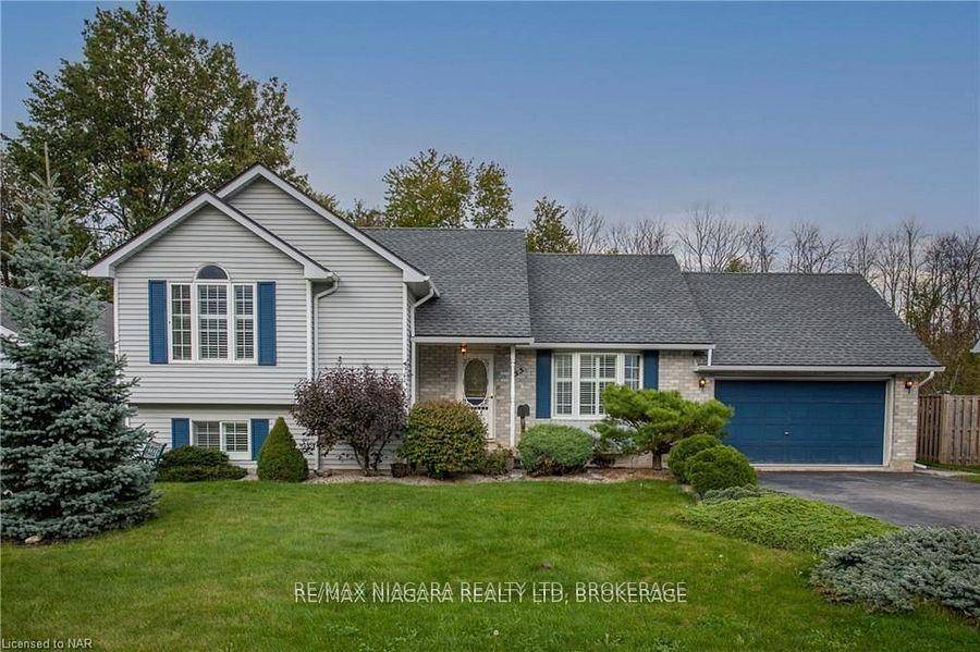 Welcome to this well maintained 3 bedroom, 2 bathroom side split, situated on a generous 69 x 171 ft lot just minutes from Lake Erie.