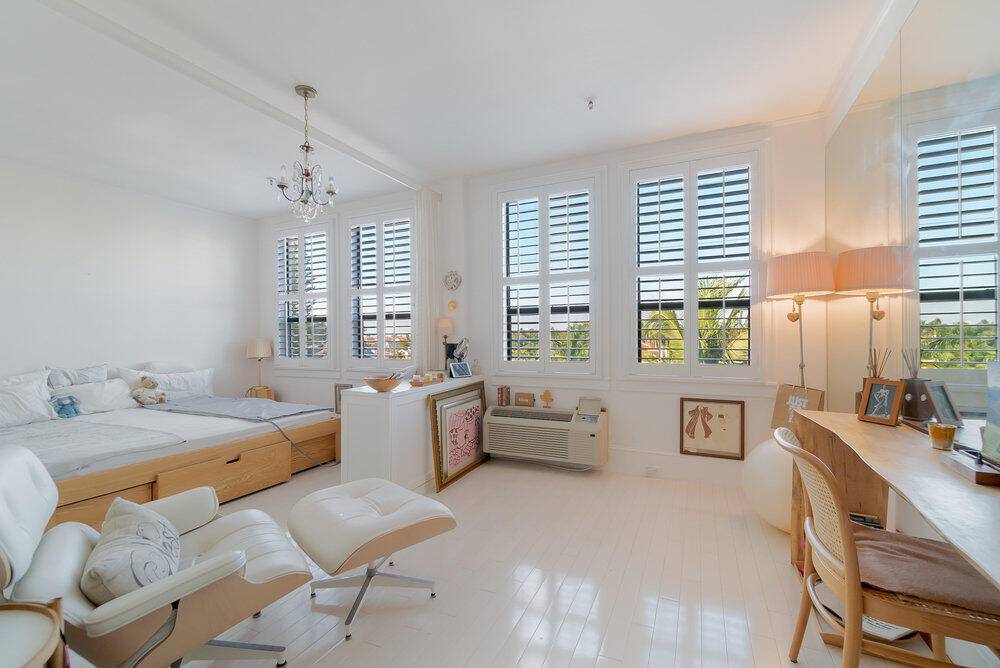 Experience luxury living at its finest in this beautifully transformed one bedroom into a loft in the heart of Palm Beach just one block from the ocean.