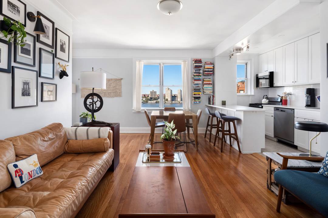 Perched on a high floor with gorgeous direct Hudson River views from all windows on a tree lined Riverside Park block, this fully renovated alcove studio offered furnished or vacant ...