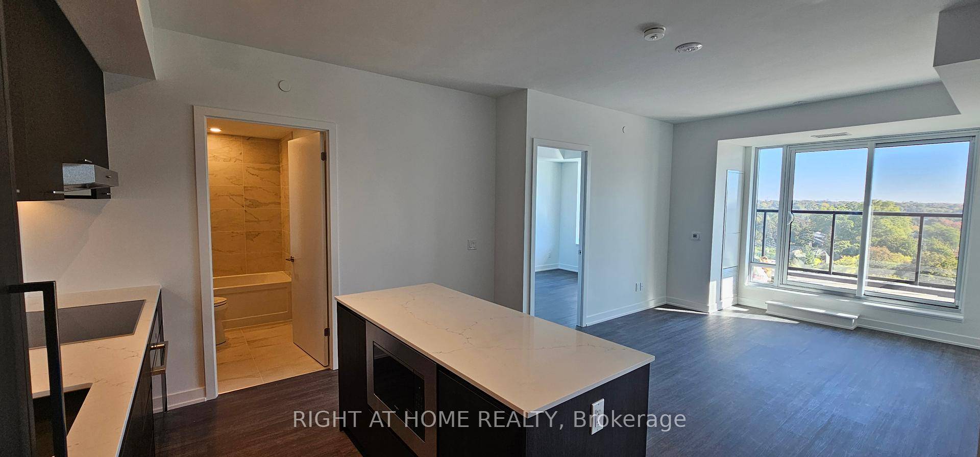 Welcome to 8188 Yonge Street, a brand new luxury condominium development by Constantine Enterprises and Trulife Developments, offering the perfect blend of modern elegance, urban convenience, and natural beauty.