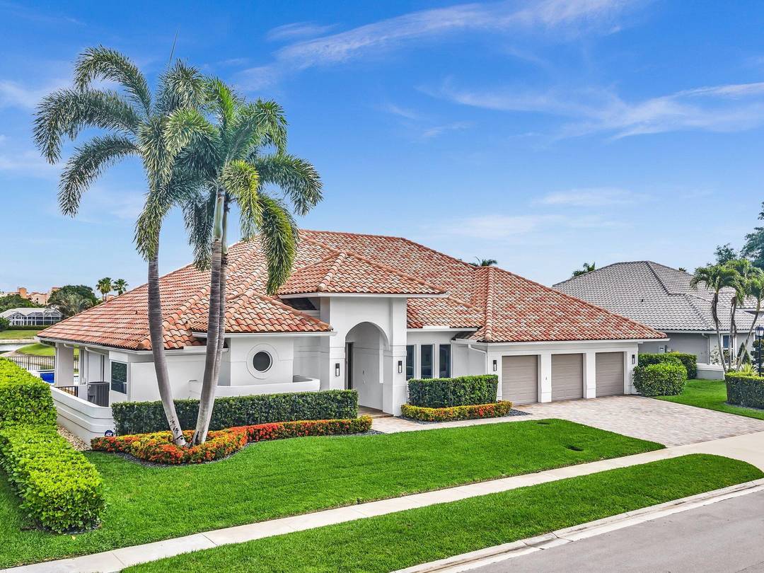 Chic, designer decorated 4 bedroom, 3.