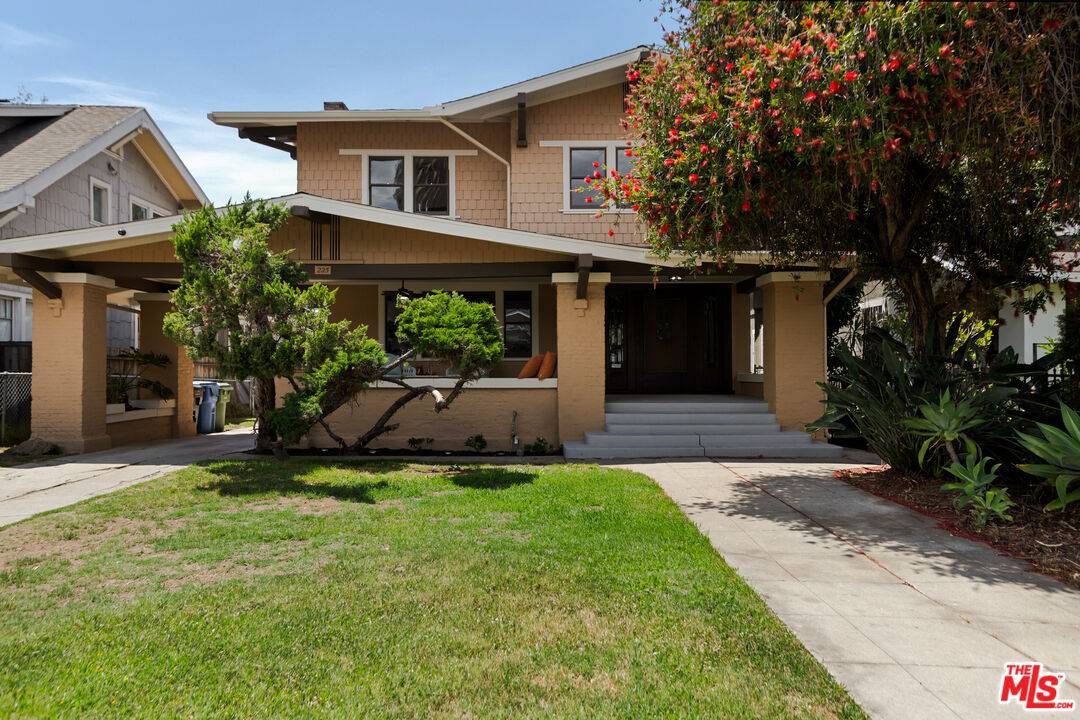 225  S Ardmore Ave 4BR Mid Wilshire La