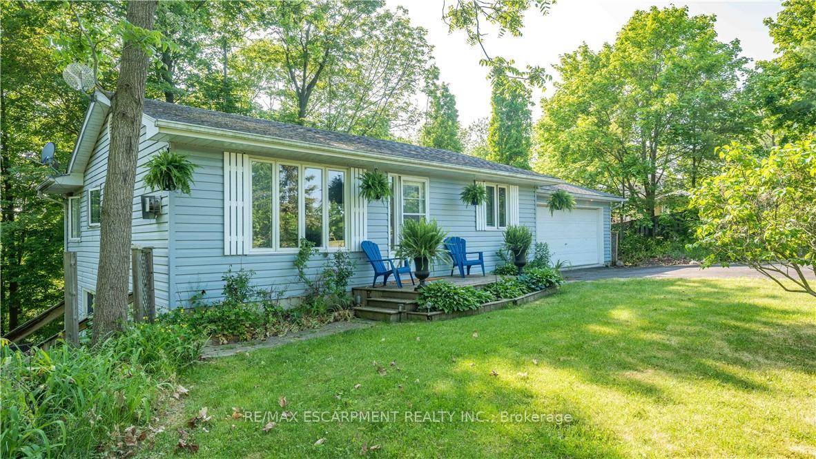 Year round living in the historic hamlet of Port Ryerse.