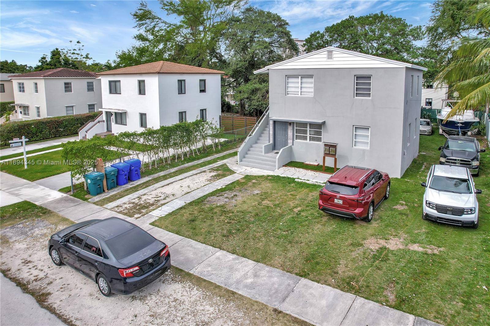 Excellent opportunity to own a duplex in a really an A location.