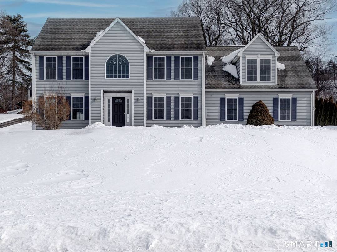 Welcome to the highly desirable Apple Blossom section of Southington !