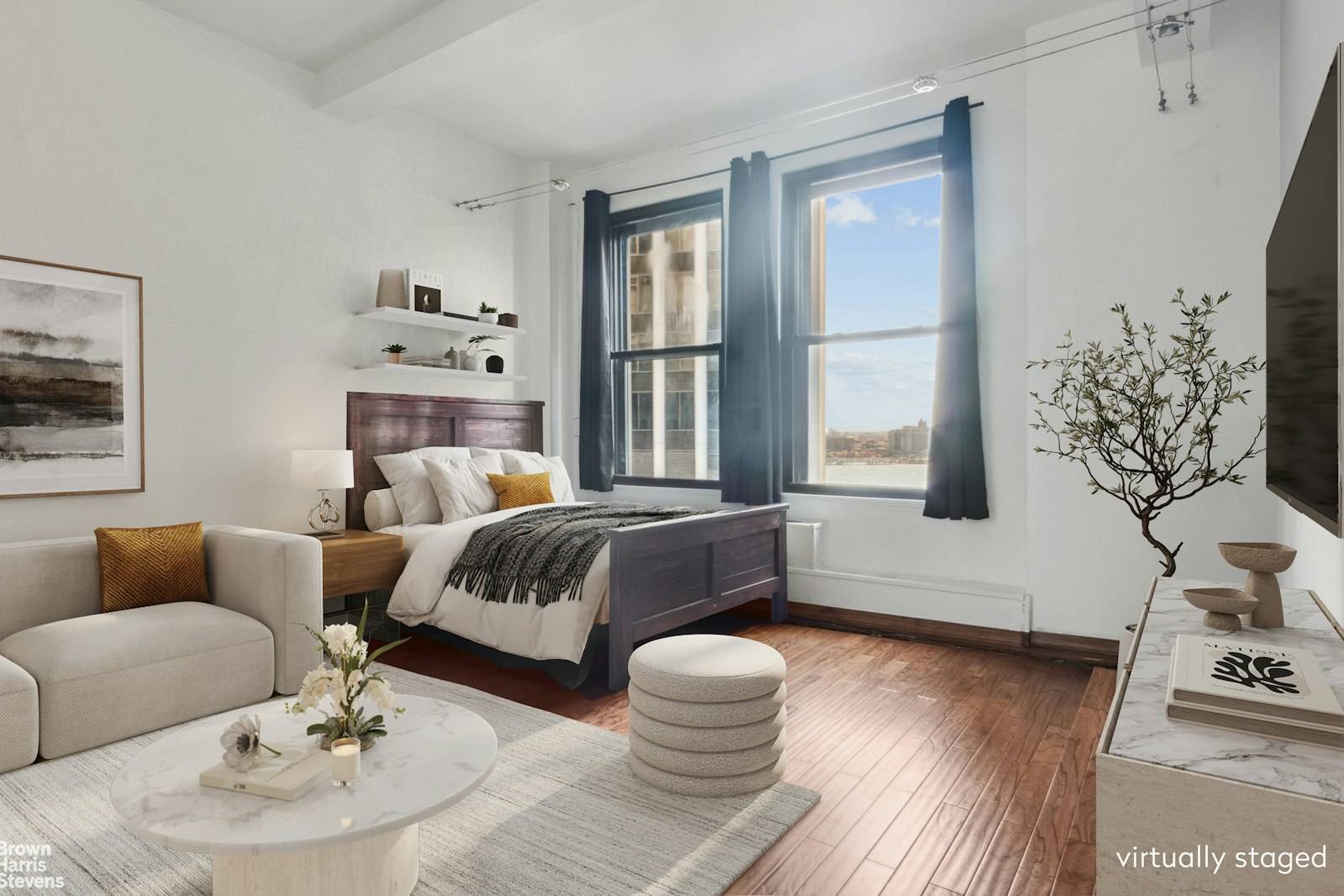 PLEASE CONTACT THE SELLER'S AGENT DISPLAYED TO ARRANGE A SHOWING Welcome to this bright, charming, pet friendly studio apartment with stunning river views located at 3 Hanover Square in the ...