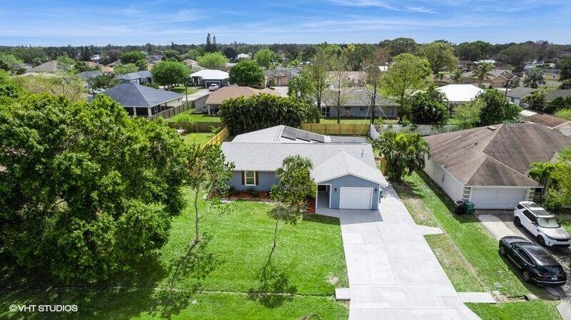 Totally remodeled Pool home.