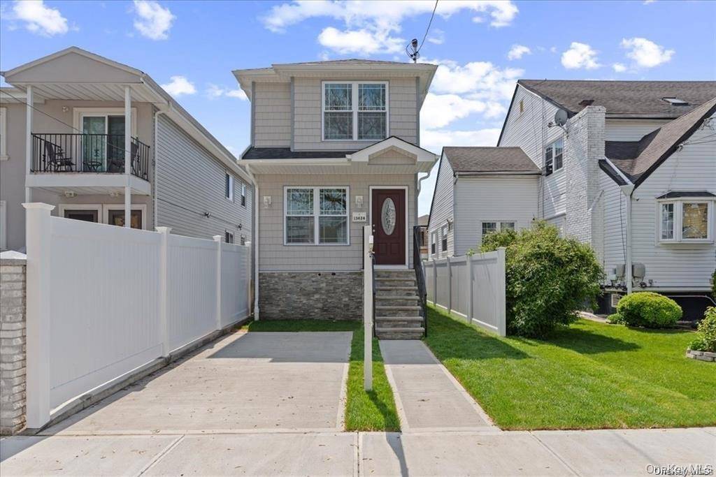 Welcome to your dream home in Jamaica, Queens !