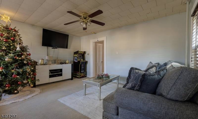 Charming home in the desirable Valley section of Orange.