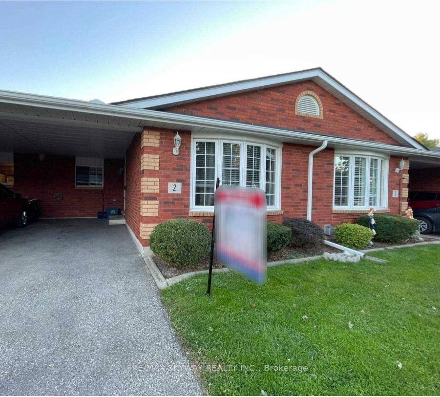A Beautiful And Spacious 2 Bedroom And 2 Bath Single Story Finished Basement With A Recreation Room, A Den And 2 Parking Condominium Townhouse With A Large Open Concept Living ...