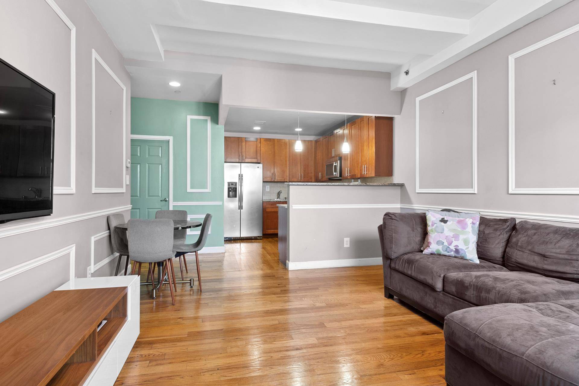 Spacious Fifth Floor Two Bedroom, Two Bath Boutique Harlem Condo with 10 Foot Ceilings and Walk In Closet Discover the perfect blend of space, style, and privacy in this south ...