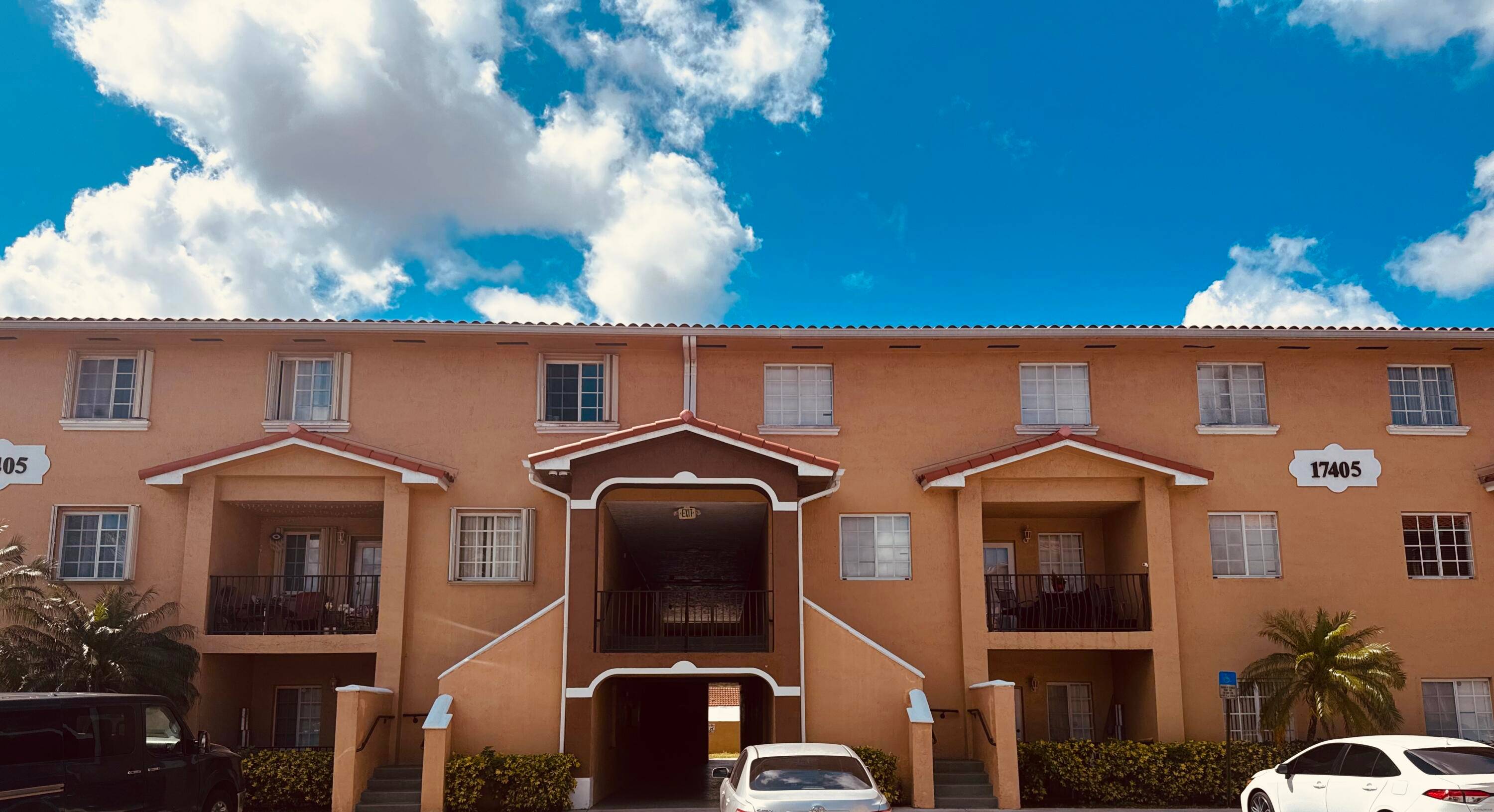 Discover this spacious 3 bedroom, 2 bathroom ground floor condominium in the sought after Poinciana Lakes Villas community.