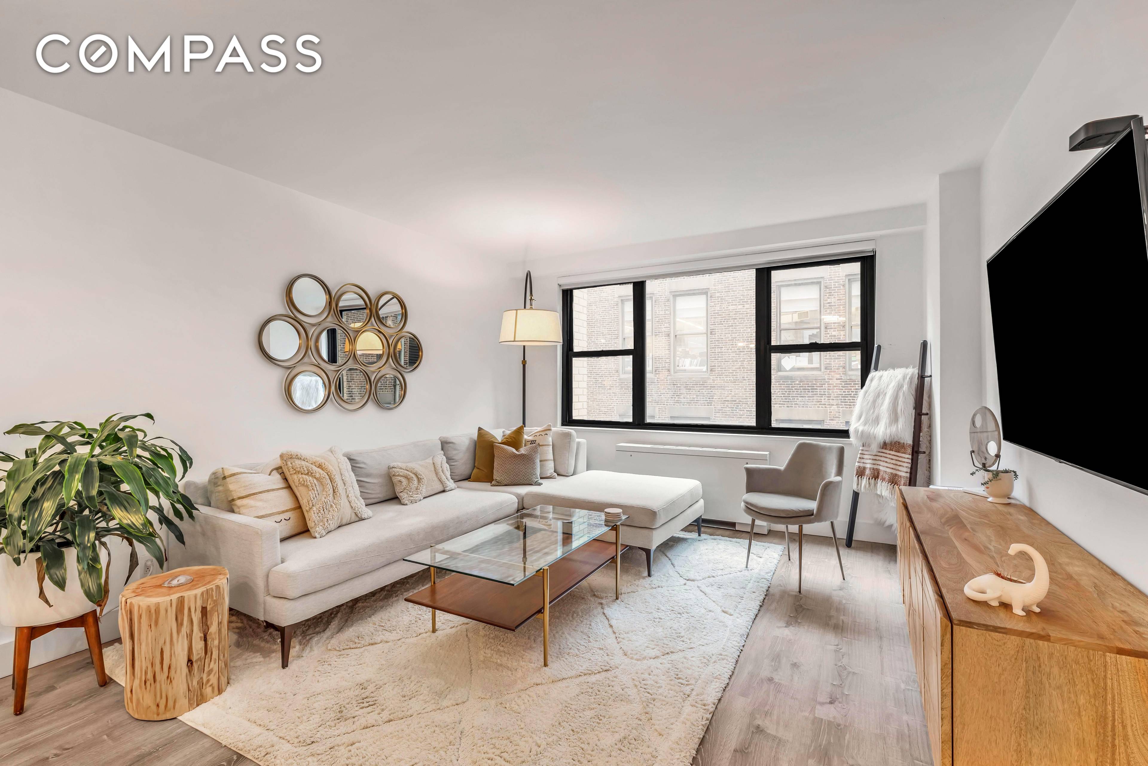 Beautifully renovated, apartment 1220 at the Victoria is one of the building s most spacious and desirable one bedroom layouts.