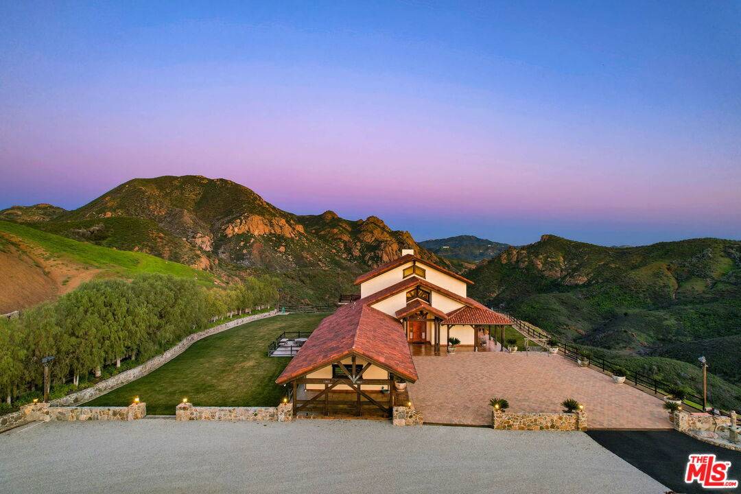 12486 Yerba Buena Rd 3BR Malibu La